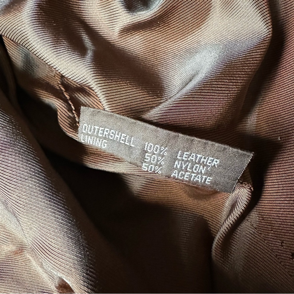 Vintage dark brown leather belted zip jacket western
Y2K buttery soft coastal - Picture 12 of 15